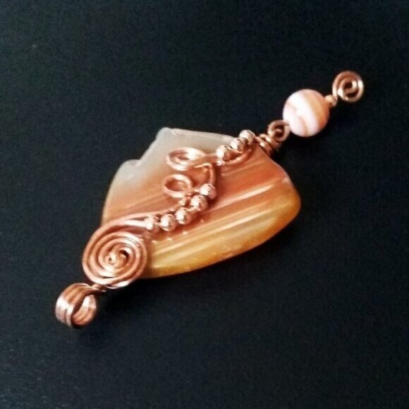Rustic yet Elegant Contrasting Elements! Tough Banded Agate - Sleek Copper Wrap - Picture 2 of 16